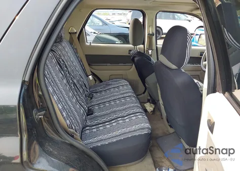 2010 Ford Escape Xlt from USA, damaged, VIN 1FMCU9D74AKB31365